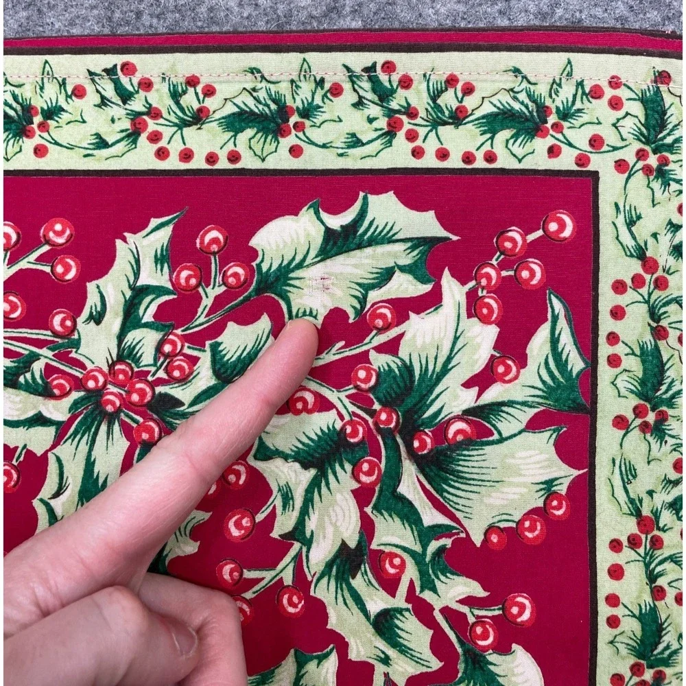 8 Vintage April Cornell Red Holly Berry Napkins 23